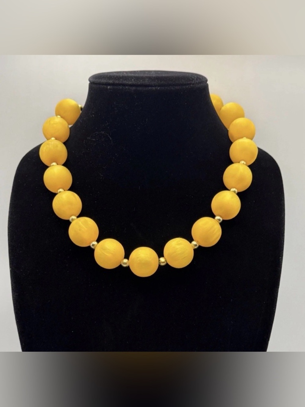 VTG Egg Yolk Yellow Bakelite Chunky Bead Necklace Gold Tone Spacers 18" Tested